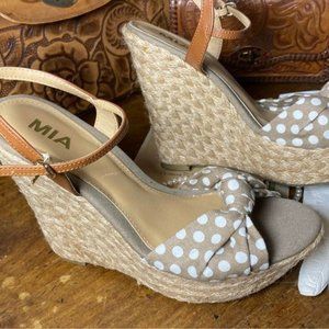 MIA yessica polka dot platform heals